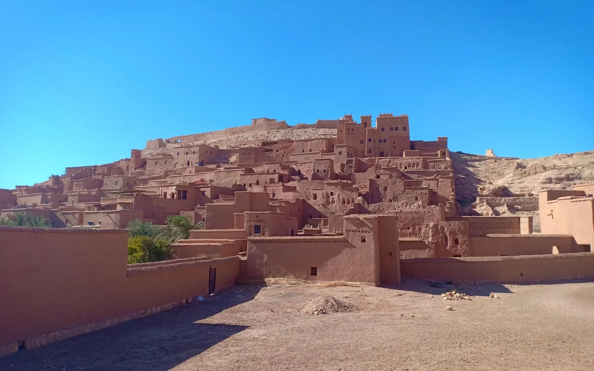 The kasbah of Ait Ben Haddou rising above the river